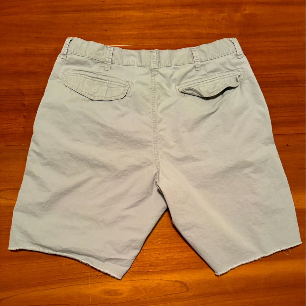 Mens Old Navy Light Gray Cotton Shorts Size 36 - Picture 3 of 5